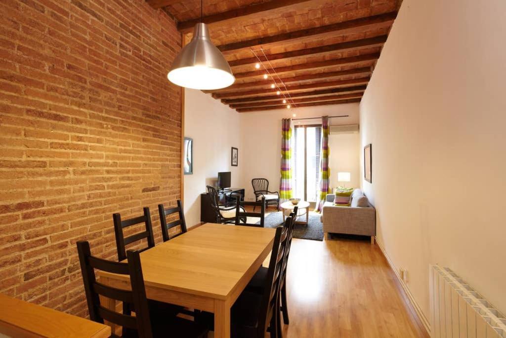 Beautiful Apartment In Eixample Barcelona Eksteriør billede
